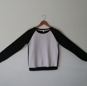 Sweatshirt Black and White